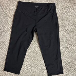 Athleta Classic Black Cropped Leggings